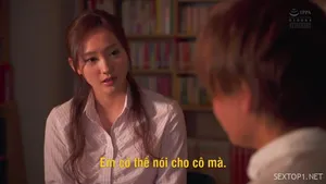 Địt nhau cùng em nhân viên văn phòng lồn khít
