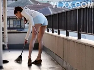 Cô gái y tá giỏi oral sex