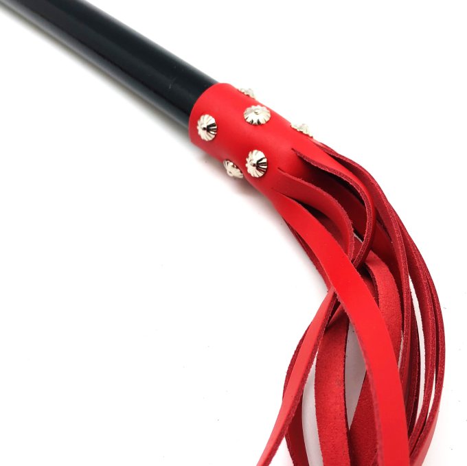 MARTINET BRINS EN CUIR ROUGE - 78cm - MANCHE EN BOIS