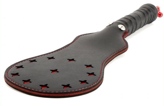 Paddle en simili Star noir-rouge 35cm